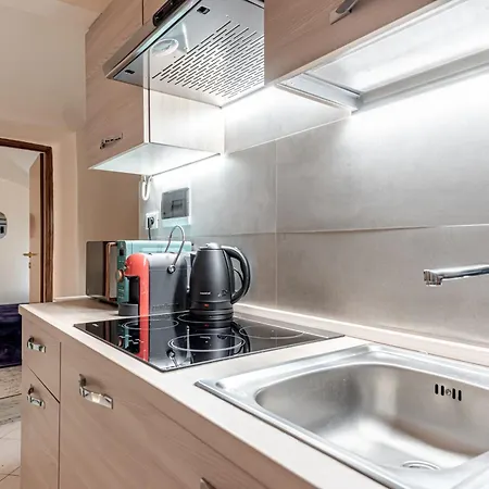 Condotta House דירה *